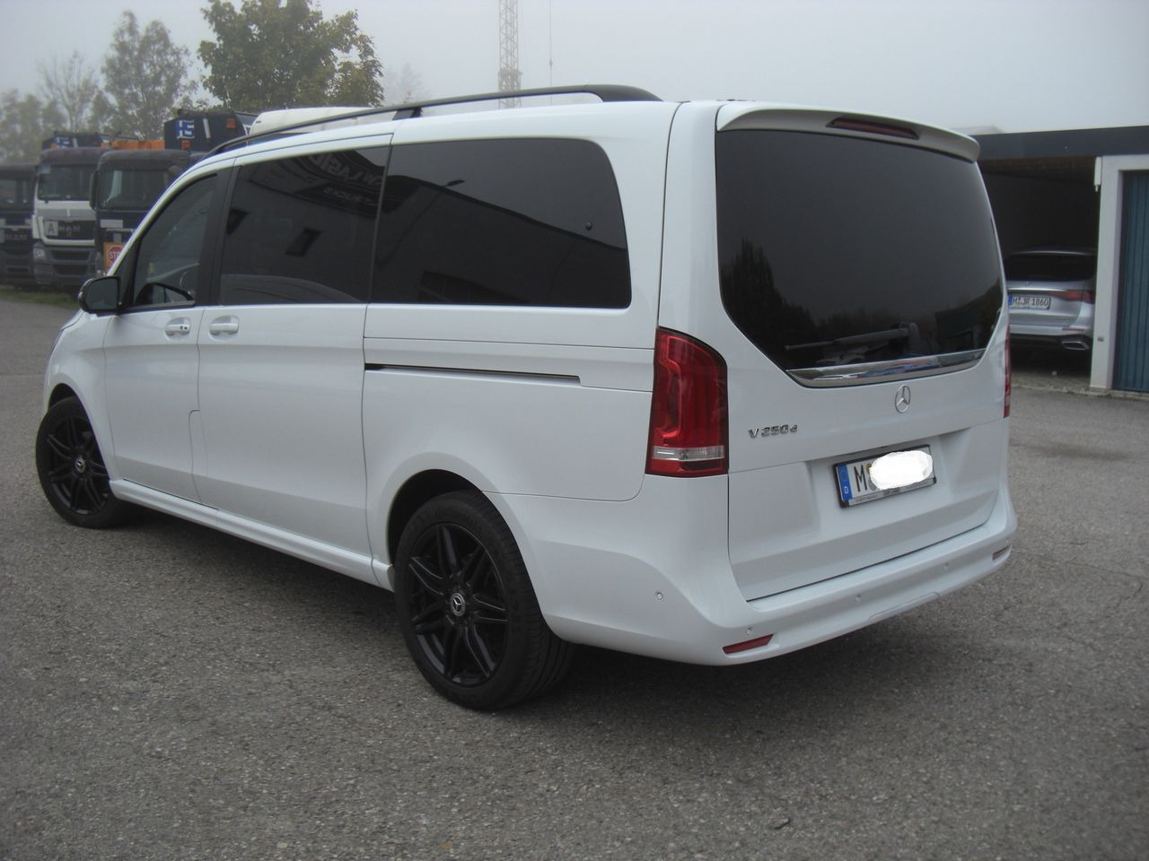 Mercedes-Benz V 250 LANG - Бус с двойна кабина: снимка 4 Mercedes-Benz V 250 LANG - Бус с двойна кабина: снимка 4