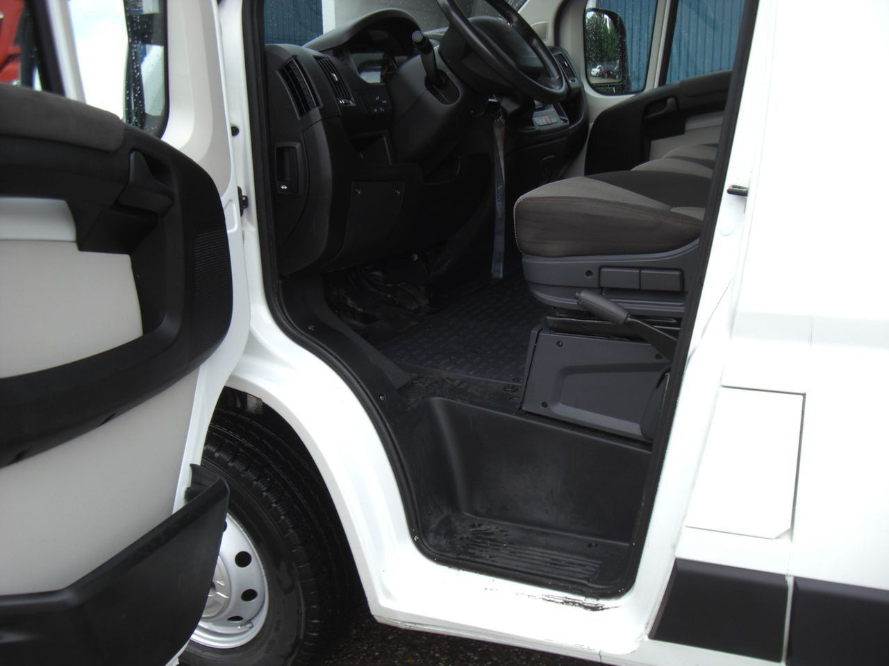 Малък ван Peugeot BOXER 2,0 KURZ/NIEDRIG: снимка 9