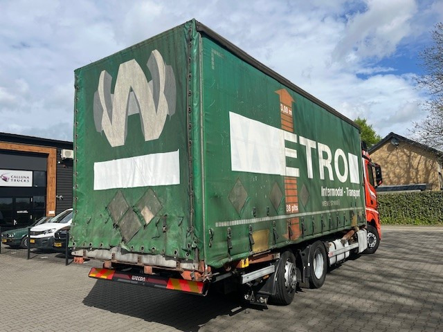 Mercedes Benz Actros 2642 6x2 Mega BDF met zeilbak - Камион с брезент: снимка 3 Mercedes Benz Actros 2642 6x2 Mega BDF met zeilbak - Камион с брезент: снимка 3