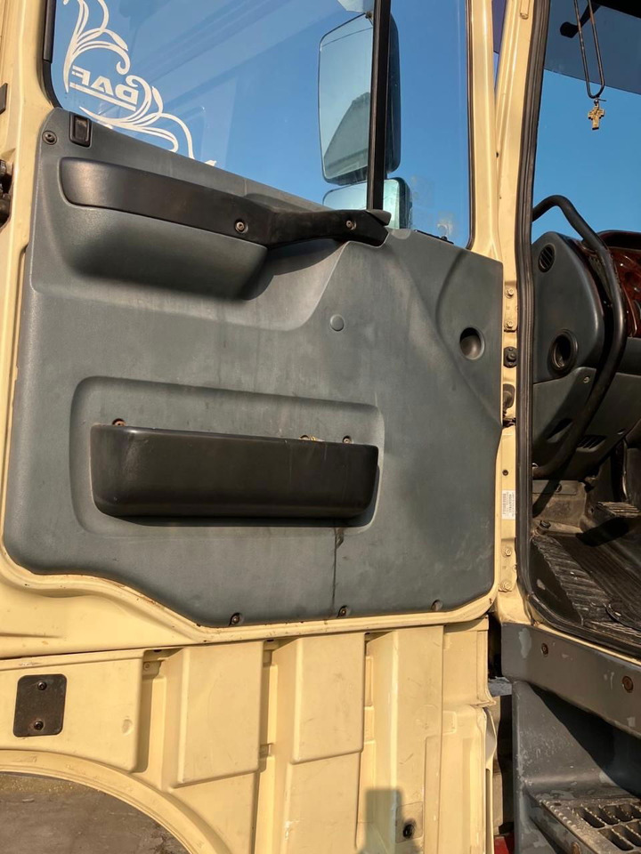 DAF XF 95 430 Platform - Бордови камион: снимка 4 DAF XF 95 430 Platform - Бордови камион: снимка 4