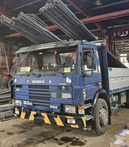 Scania 93 Carne - Камион с кран: снимка 2 Scania 93 Carne - Камион с кран: снимка 2