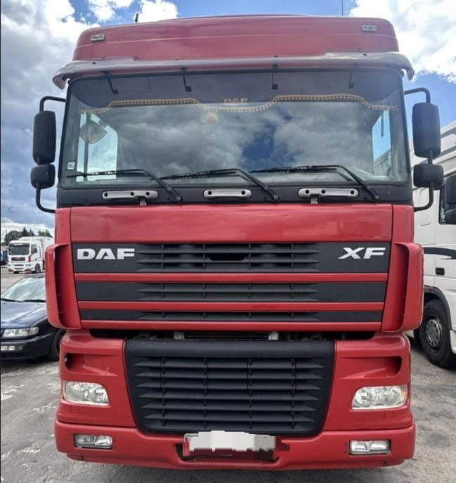 DAF XF 95 Tractor unit - Влекач: снимка 2 DAF XF 95 Tractor unit - Влекач: снимка 2