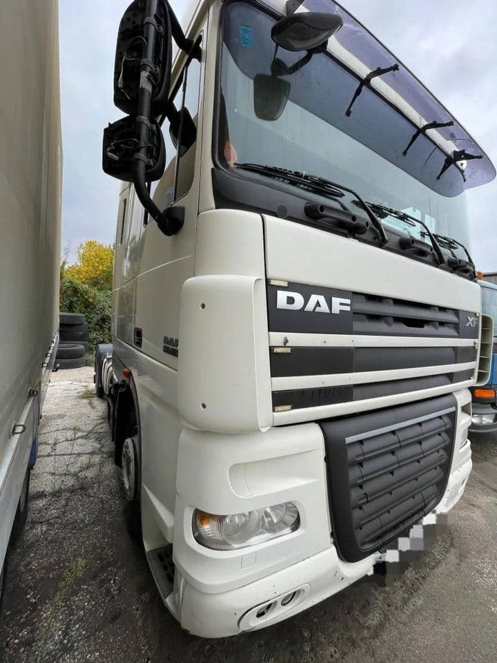 DAF XF105 Tractor unit - Влекач: снимка 4 DAF XF105 Tractor unit - Влекач: снимка 4