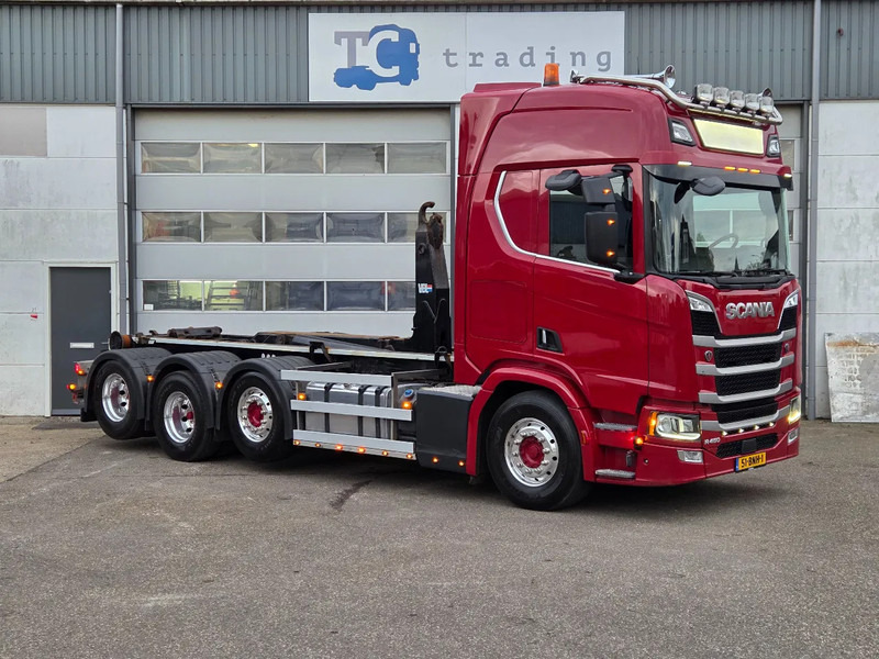 Scania R450 8x2 VDL hooklift / full air - Мултилифт с кука камион: снимка 2 Scania R450 8x2 VDL hooklift / full air - Мултилифт с кука камион: снимка 2