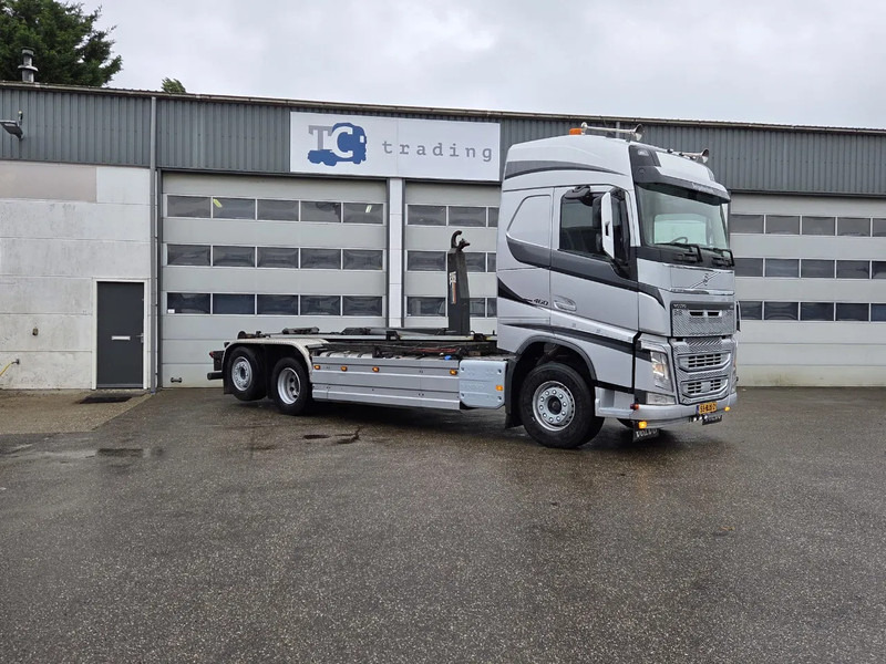 Volvo FH 460 VDL hooklift - Мултилифт с кука камион: снимка 2 Volvo FH 460 VDL hooklift - Мултилифт с кука камион: снимка 2