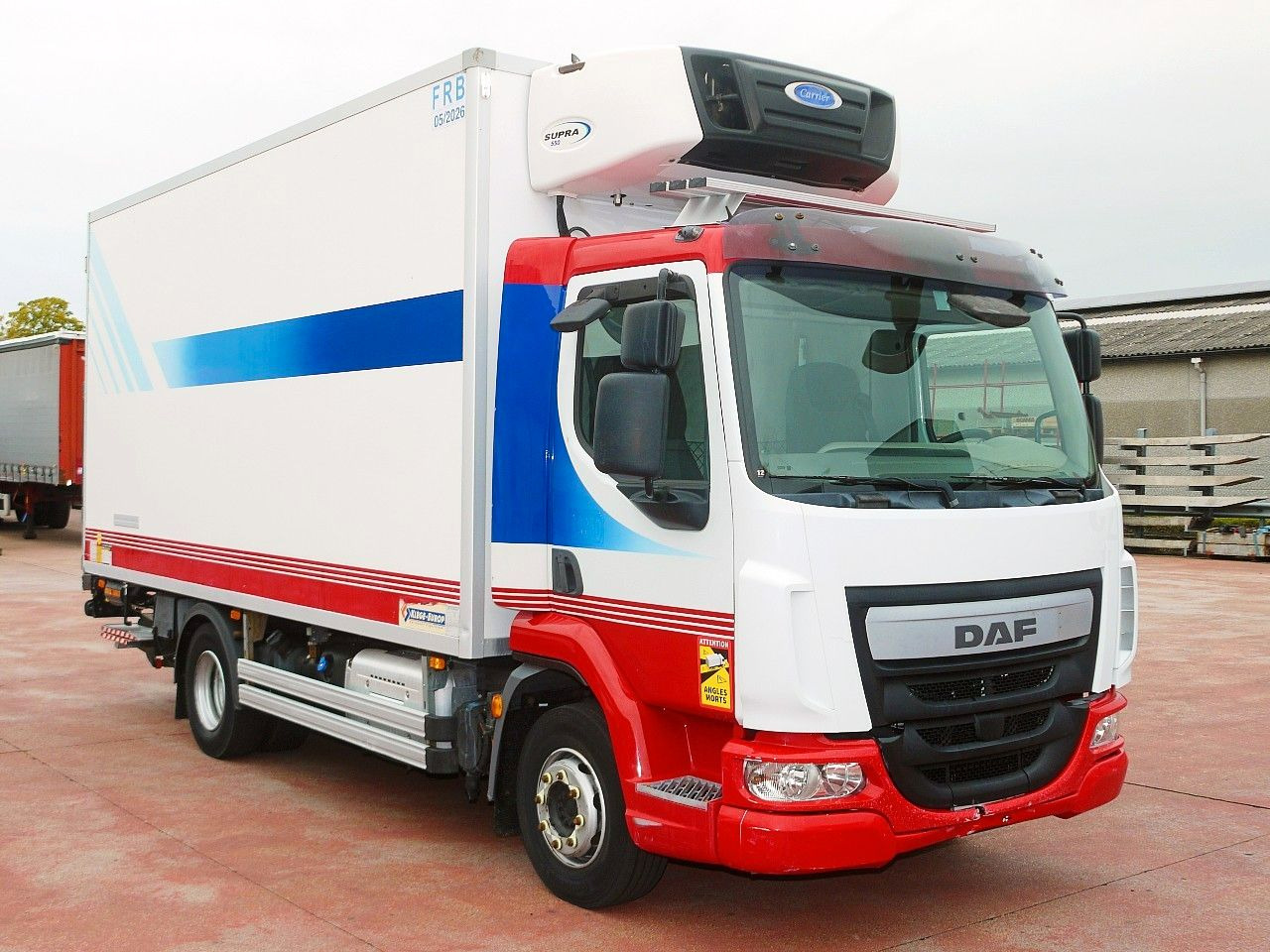 DAF LF FA 10.180 FLEISH KUHLKOFFER CARRIER SUPRA 550 - Рефрижератор камион: снимка 2 DAF LF FA 10.180 FLEISH KUHLKOFFER CARRIER SUPRA 550 - Рефрижератор камион: снимка 2
