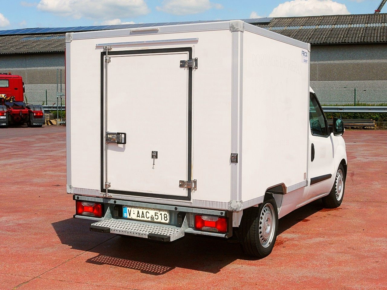 Fiat 1.3 DOBLO KUHLKOFFER CARRIER XARIOS -20c 99tkm - Хладилен бус: снимка 5 Fiat 1.3 DOBLO KUHLKOFFER CARRIER XARIOS -20c 99tkm - Хладилен бус: снимка 5