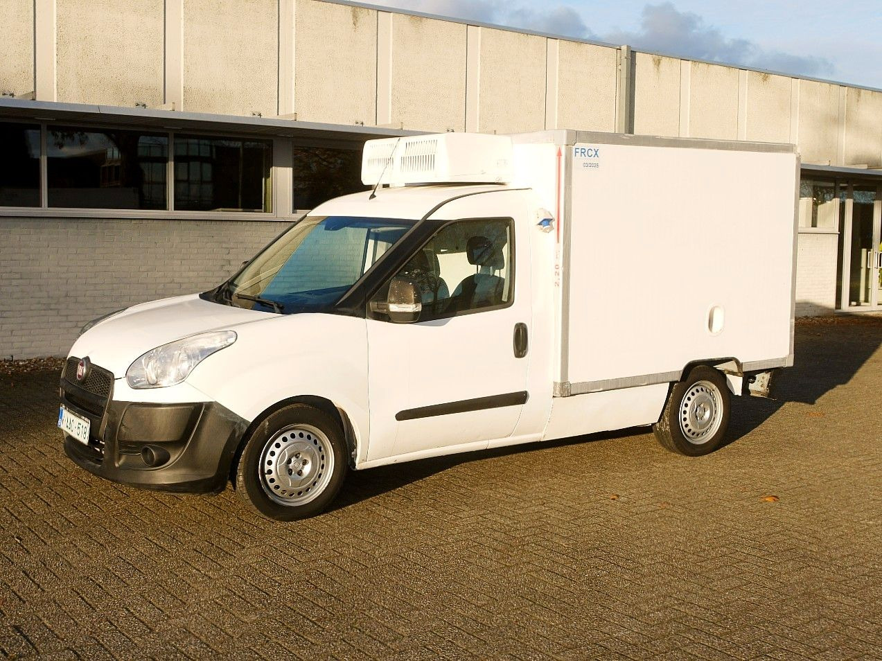 Fiat DOBLO 1.6 KUHLKOFFER CARRIER XARIOS -20 / AIRCO - Хладилен бус: снимка 5 Fiat DOBLO 1.6 KUHLKOFFER CARRIER XARIOS -20 / AIRCO - Хладилен бус: снимка 5