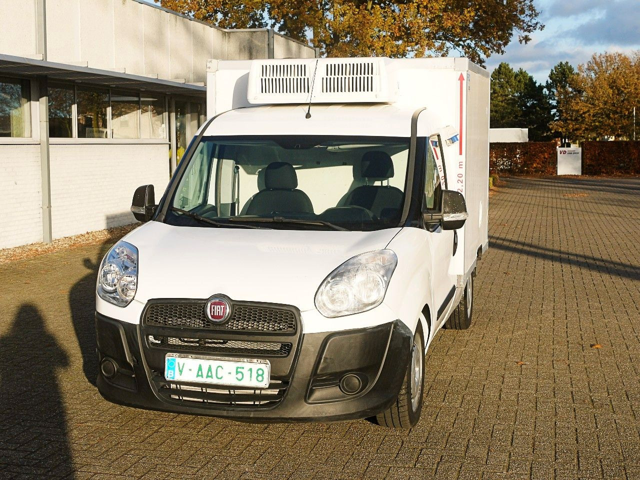 Fiat DOBLO 1.6 KUHLKOFFER CARRIER XARIOS -20 / AIRCO - Хладилен бус: снимка 4 Fiat DOBLO 1.6 KUHLKOFFER CARRIER XARIOS -20 / AIRCO - Хладилен бус: снимка 4