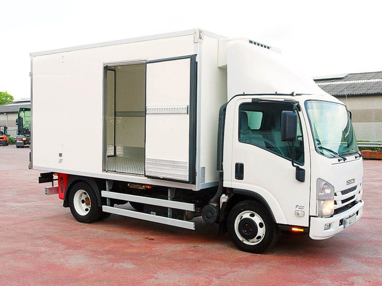 Isuzu N2R 75 KUHLKOFFER THERMOKING V500 MAX €6 - Хладилен бус: снимка 3 Isuzu N2R 75 KUHLKOFFER THERMOKING V500 MAX €6 - Хладилен бус: снимка 3