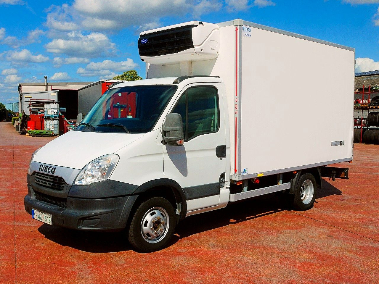 Iveco 35C13 DAILY KUHLKOFFER CARRIER XARIOS 600 MULTI - Хладилен бус: снимка 4 Iveco 35C13 DAILY KUHLKOFFER CARRIER XARIOS 600 MULTI - Хладилен бус: снимка 4