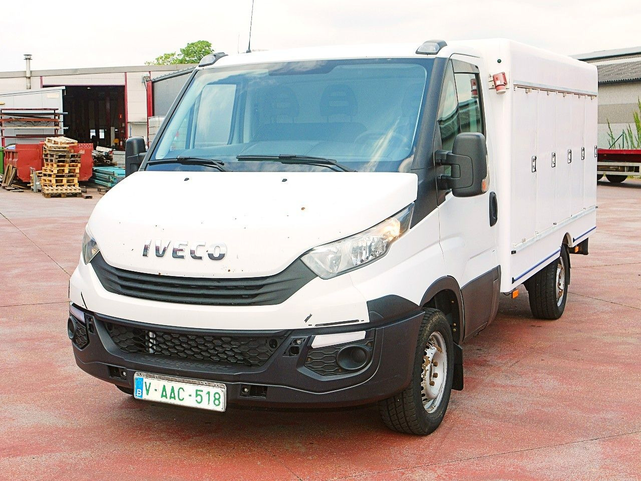 Iveco 35S12 DAILY ISOTHERM KOFFER 5 TURIG / AIRCO - Хладилен бус: снимка 5 Iveco 35S12 DAILY ISOTHERM KOFFER 5 TURIG / AIRCO - Хладилен бус: снимка 5