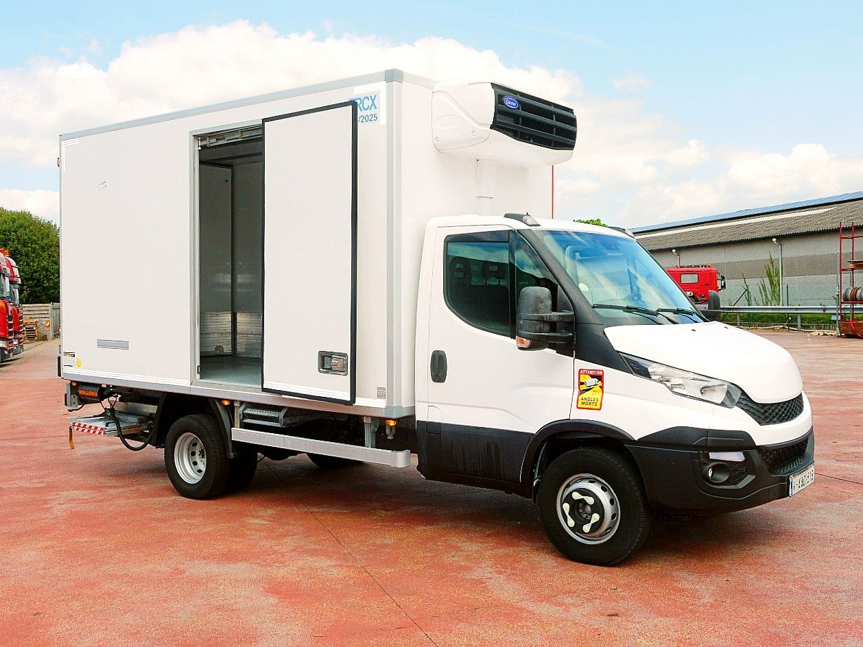 Iveco 70C17 KUHLKOFFER CARRIER XARIOS 500 A/C LUFT LBW - Хладилен бус: снимка 3 Iveco 70C17 KUHLKOFFER CARRIER XARIOS 500 A/C LUFT LBW - Хладилен бус: снимка 3