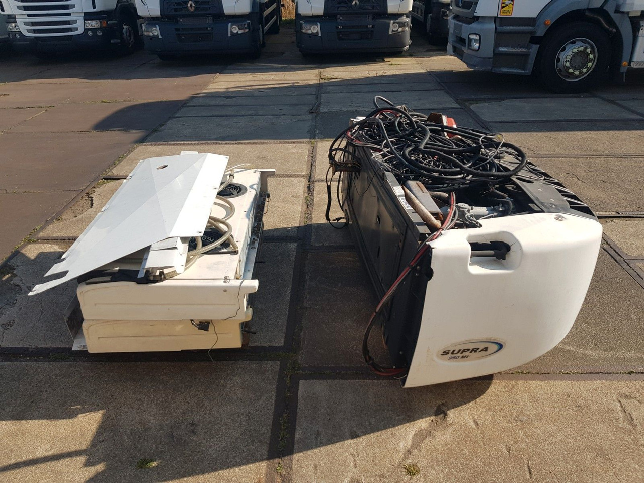 Mercedes-Benz 1829 AXOR NUR CARRIER SUPRA 950 MULTI TEMP. - Рефрижератор камион: снимка 4 Mercedes-Benz 1829 AXOR NUR CARRIER SUPRA 950 MULTI TEMP. - Рефрижератор камион: снимка 4