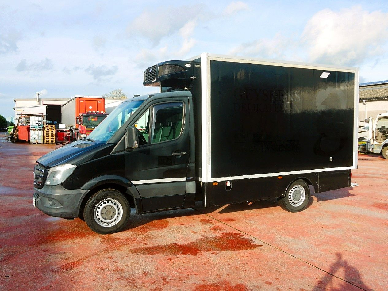 Mercedes-Benz 319 SPRINTER V6 KUHLKOFFER CARRIER PULSOR 600 MT - Хладилен бус: снимка 5 Mercedes-Benz 319 SPRINTER V6 KUHLKOFFER CARRIER PULSOR 600 MT - Хладилен бус: снимка 5