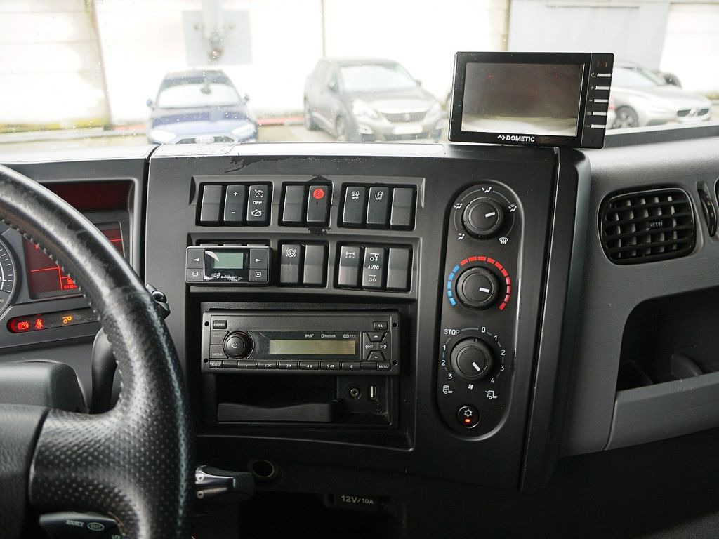 Рефрижератор камион Renault 26.320 D KUHLKOFFER THERMOKING MT T1200 6X2 A/C: снимка 13