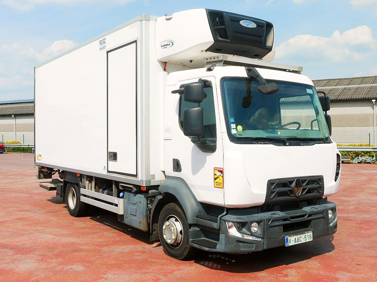 Renault D 10.210 KUHLKOFFER CARRIER SUPRA 1150 MT - Рефрижератор камион: снимка 2 Renault D 10.210 KUHLKOFFER CARRIER SUPRA 1150 MT - Рефрижератор камион: снимка 2