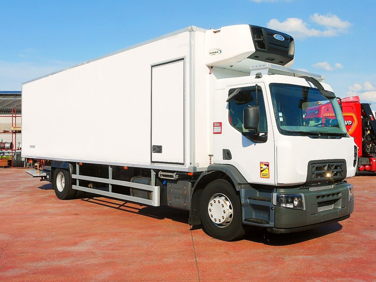 Renault D19 280 KUHLKOFFER CARRIER SUPRA 1150 MT - Рефрижератор камион: снимка 2 Renault D19 280 KUHLKOFFER CARRIER SUPRA 1150 MT - Рефрижератор камион: снимка 2