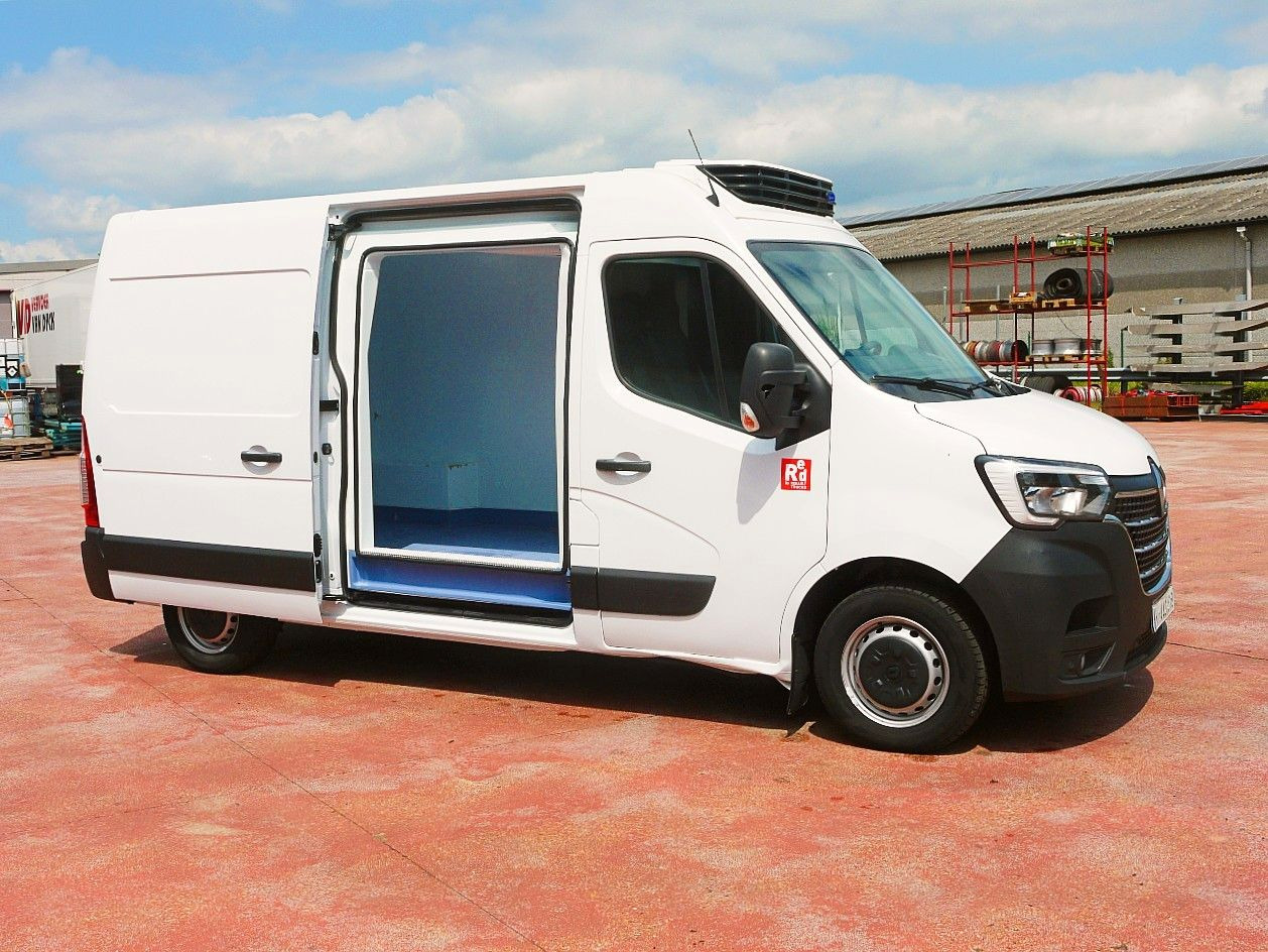Renault MASTER KUHLKASTENWAGEN CARRIER XARIOS 350 -29c - Хладилен бус: снимка 3 Renault MASTER KUHLKASTENWAGEN CARRIER XARIOS 350 -29c - Хладилен бус: снимка 3