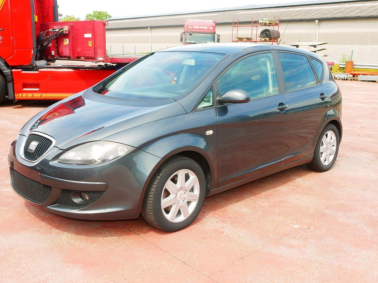 Seat Altea Stylance / Style LEDER / KLIMA top zustand - Лек автомобил: снимка 4 Seat Altea Stylance / Style LEDER / KLIMA top zustand - Лек автомобил: снимка 4