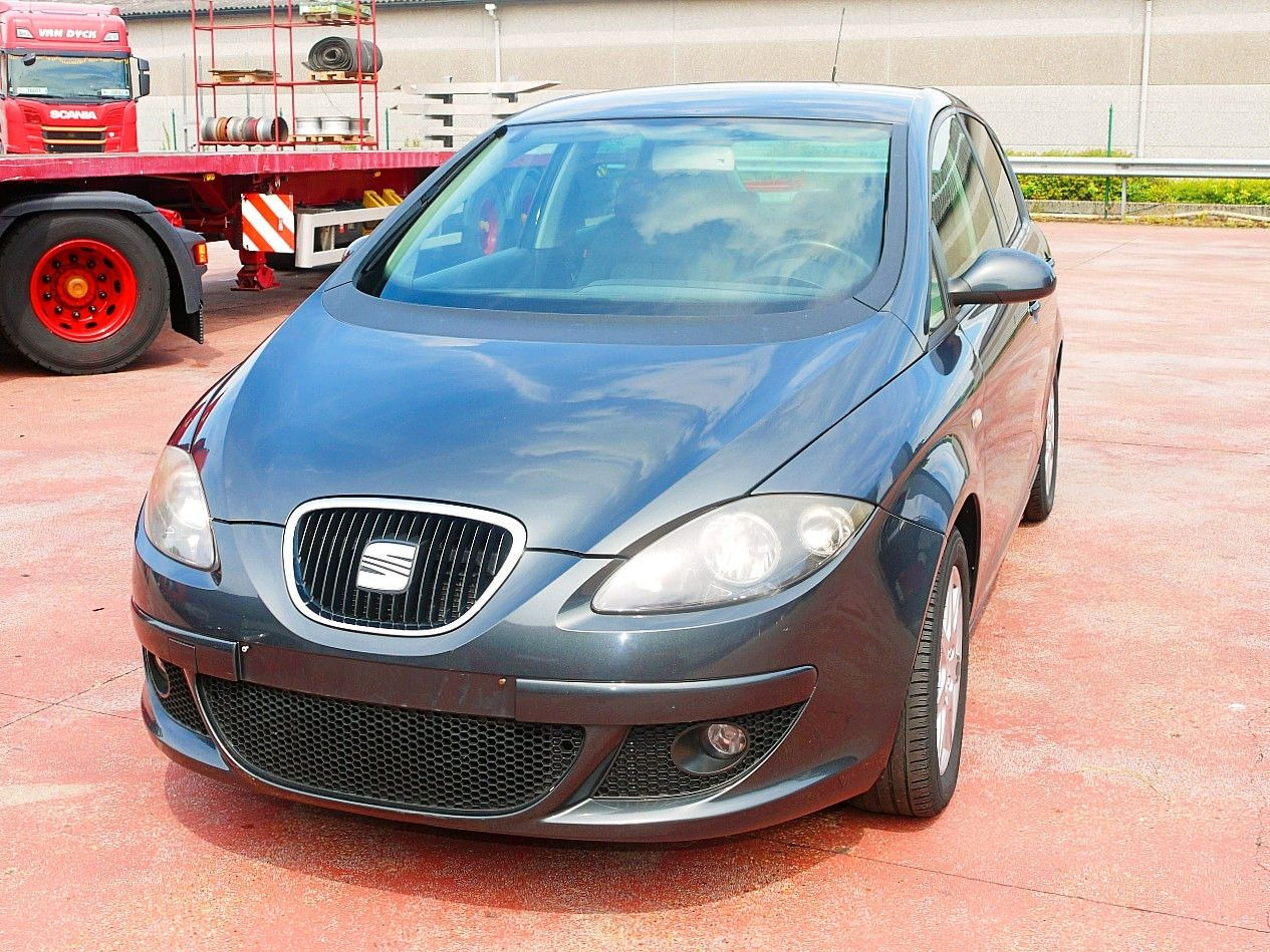 Seat Altea Stylance / Style LEDER / KLIMA top zustand - Лек автомобил: снимка 5 Seat Altea Stylance / Style LEDER / KLIMA top zustand - Лек автомобил: снимка 5