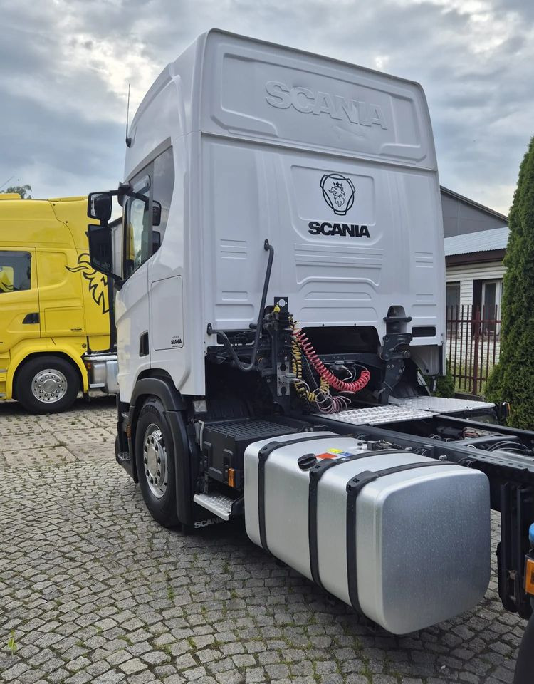 Влекач Scania R410: снимка 9