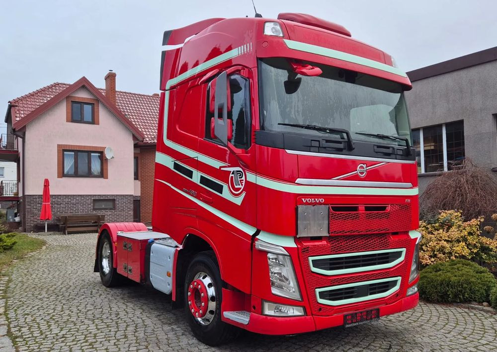 Volvo FH GLOBETROTTER - Влекач: снимка 3 Volvo FH GLOBETROTTER - Влекач: снимка 3