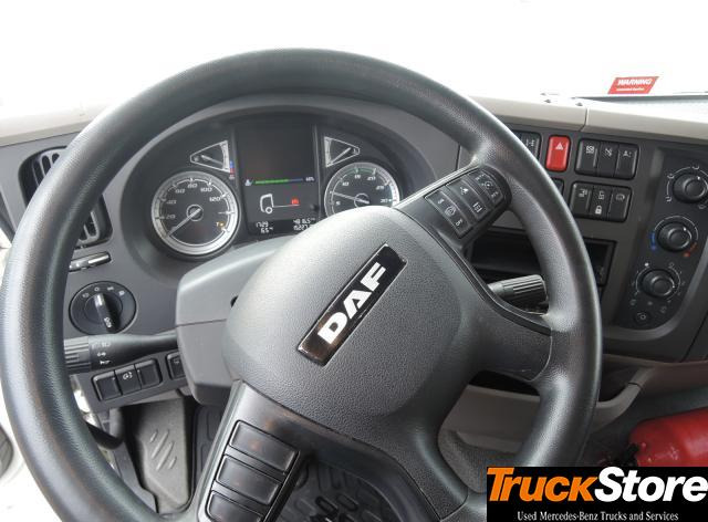 DAF LF 290 LBW 2.5T. - Камион с брезент: снимка 2 DAF LF 290 LBW 2.5T. - Камион с брезент: снимка 2