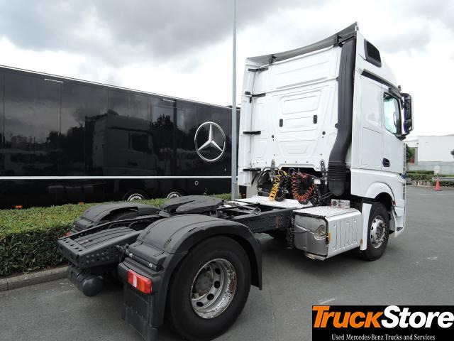 Mercedes-Benz Actros 1843 LS - Влекач: снимка 4 Mercedes-Benz Actros 1843 LS - Влекач: снимка 4