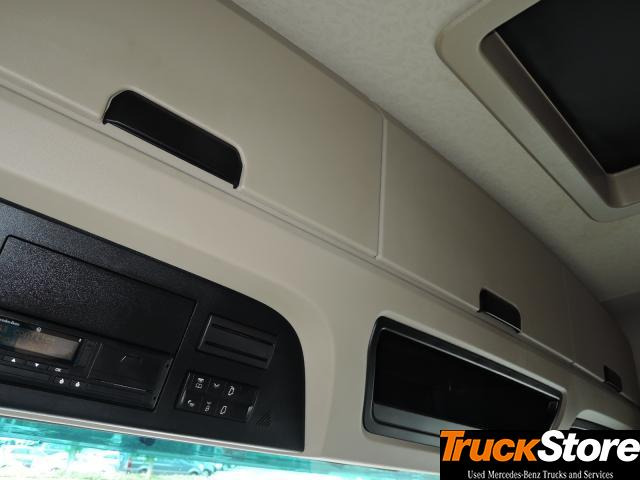 Mercedes-Benz Actros 1845 LS - Влекач: снимка 2 Mercedes-Benz Actros 1845 LS - Влекач: снимка 2
