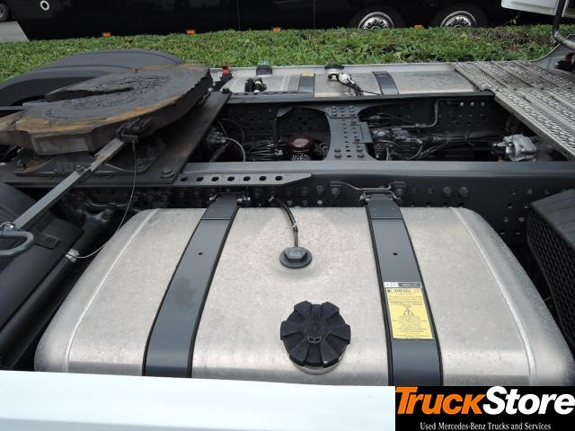 Mercedes-Benz Actros 1845 LS - Влекач: снимка 2 Mercedes-Benz Actros 1845 LS - Влекач: снимка 2