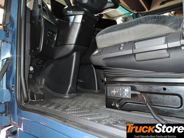 Влекач Mercedes-Benz Actros 1845 LS nRL: снимка 6