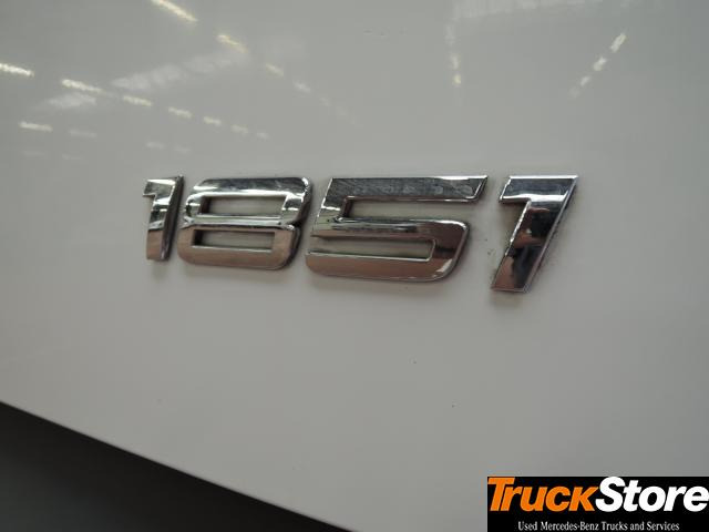 Mercedes-Benz Actros 1851 LS - Влекач: снимка 2 Mercedes-Benz Actros 1851 LS - Влекач: снимка 2