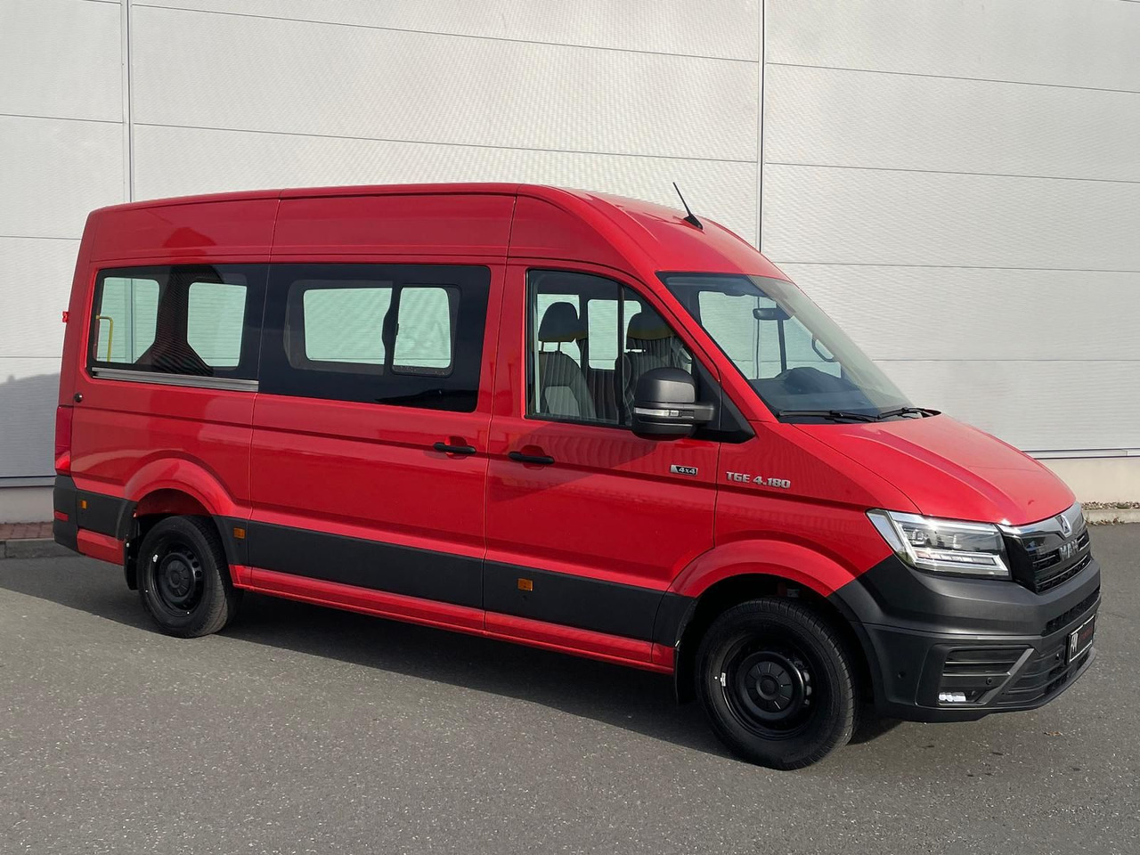 MAN TGE 3.180 L3H3 4x4 FEUERWEHR LED TEMPOMAT - Лекотоварен автомобил: снимка 2 MAN TGE 3.180 L3H3 4x4 FEUERWEHR LED TEMPOMAT - Лекотоварен автомобил: снимка 2