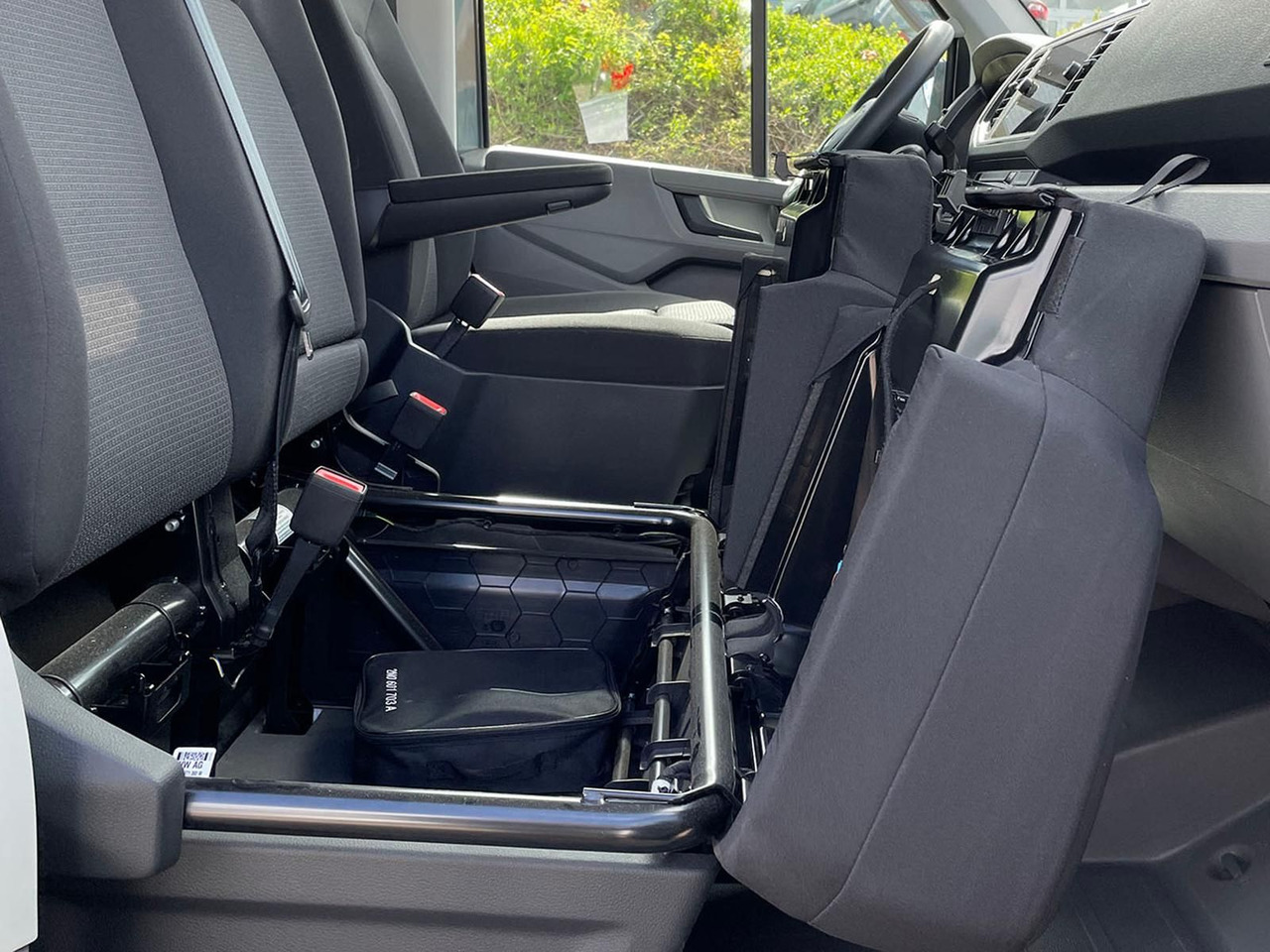 Товарен бус, Бус с двойна кабина MAN TGE 3.160 L3H3 MIXTO LED AHK NAVI GRA RWD SITZH: снимка 21