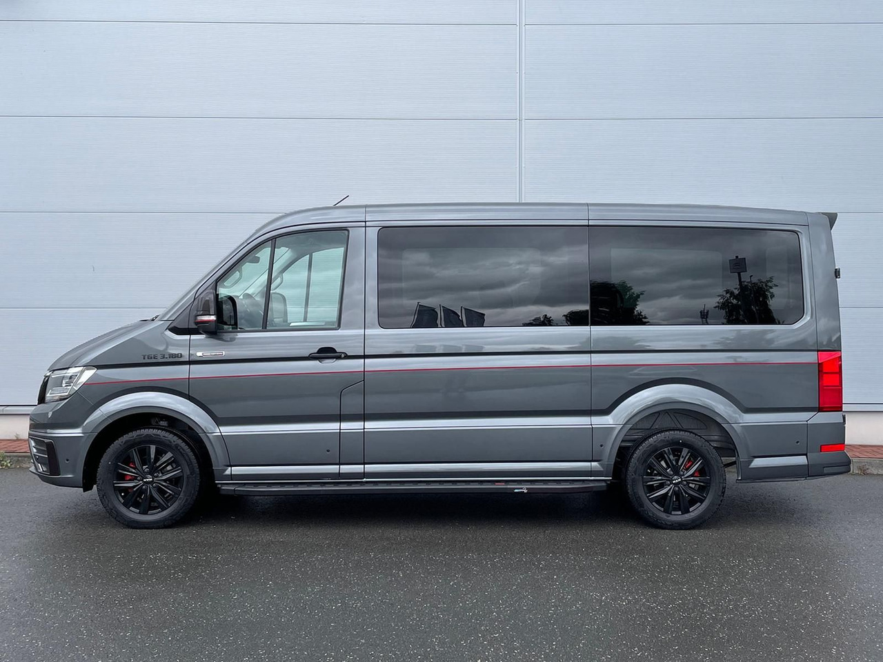 Лек автомобил MAN TGE 3.180 Kombi L3H2 4x4 INDIVIDUAL S LED ACC: снимка 6