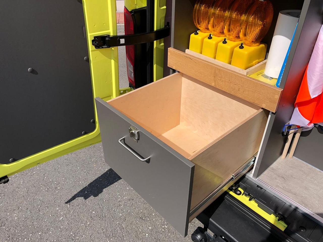 Лек автомобил MAN TGE 3.180 L3H2 BF 4 BEGLEITFAHRZEUG ACC LED NAVI: снимка 17 Лек автомобил MAN TGE 3.180 L3H2 BF 4 BEGLEITFAHRZEUG ACC LED NAVI: снимка 17