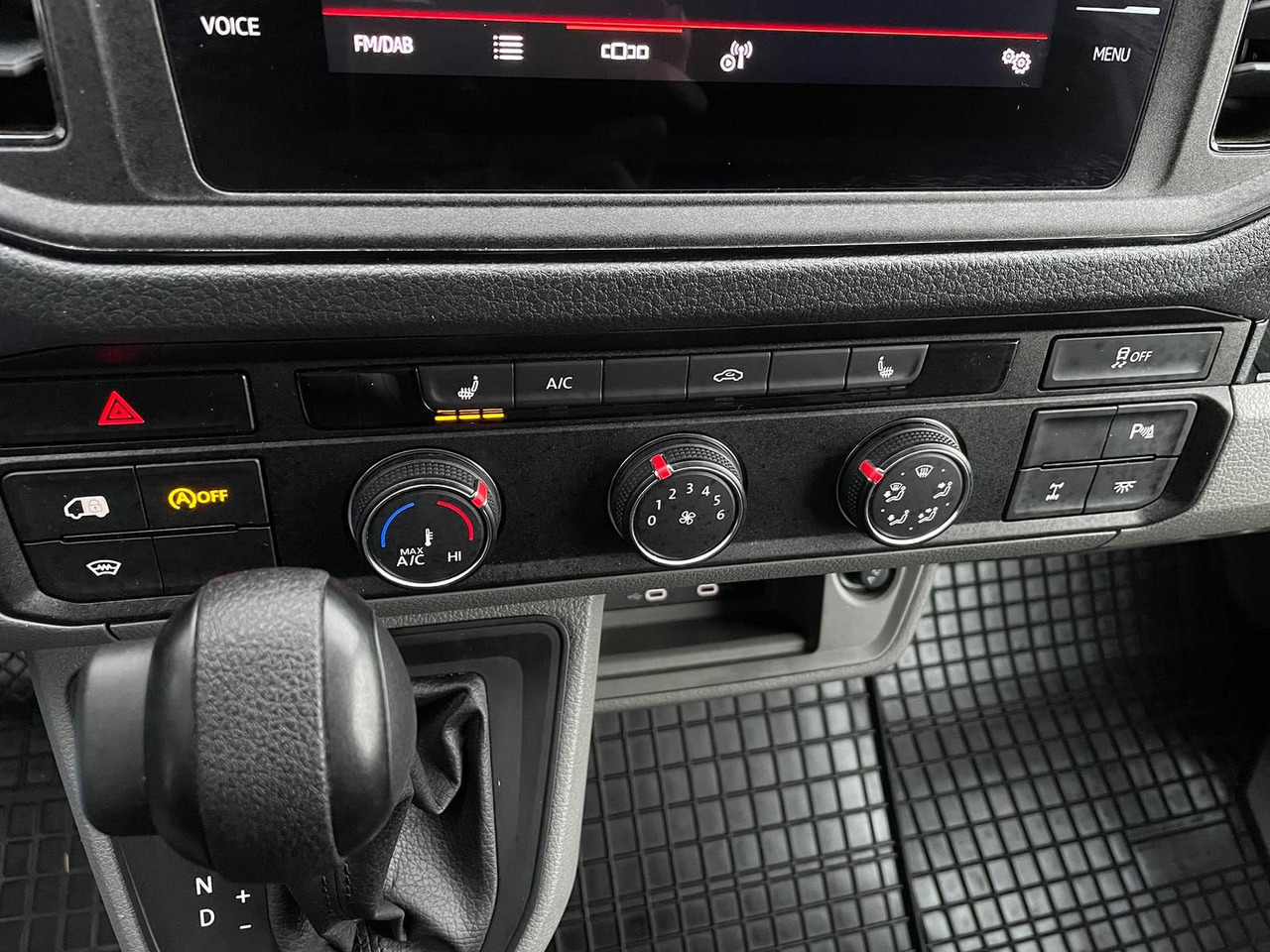 Товарен бус MAN TGE 3.180 L3H3 Kasten 4x4 AUTOM DIFF NAV AHK ACC: снимка 21