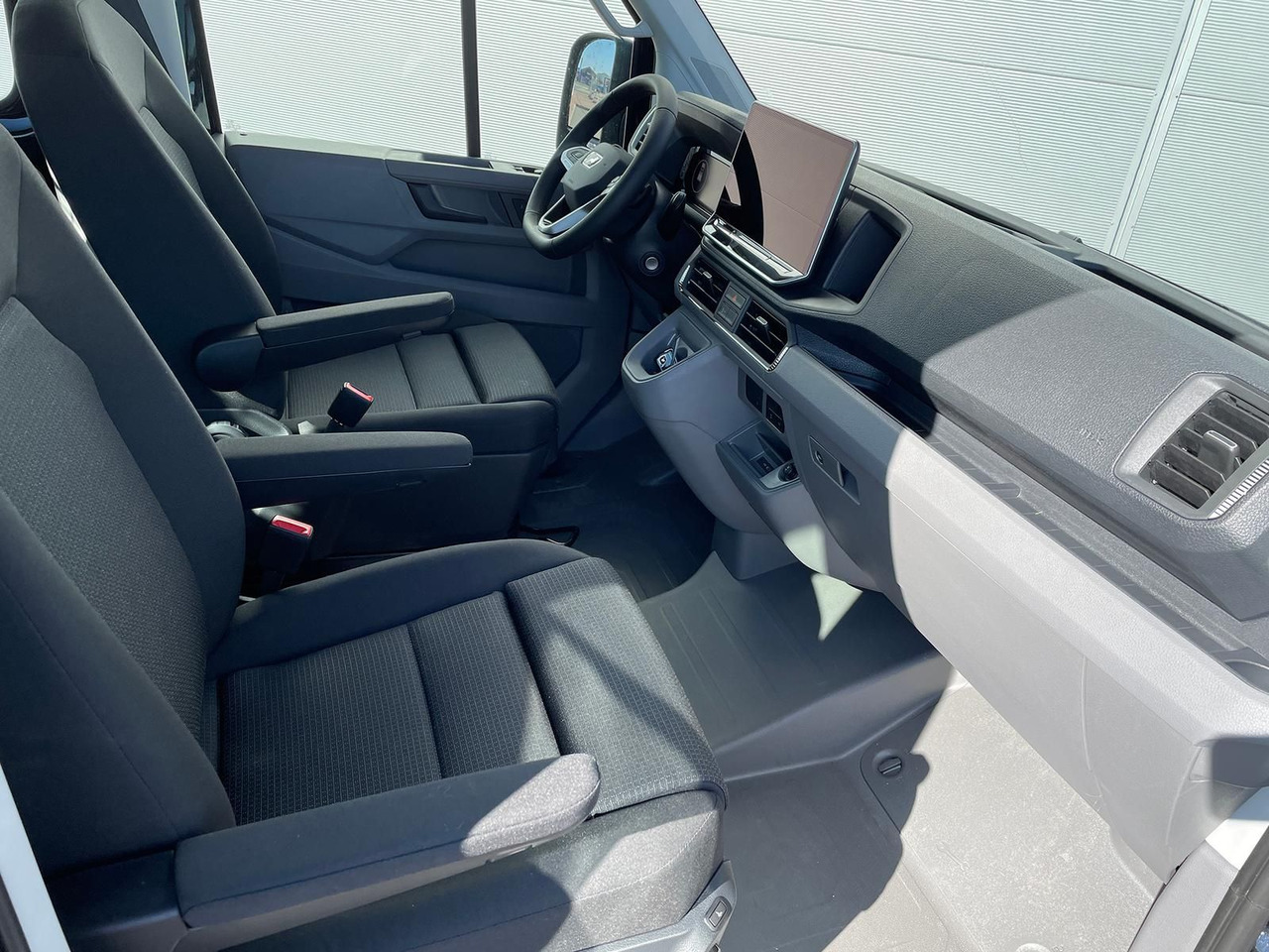 Бус самосвал, Бус с двойна кабина MAN TGE 3.180 Pritsche KIPPER DOKA LR 4x4 ACC LED: снимка 15