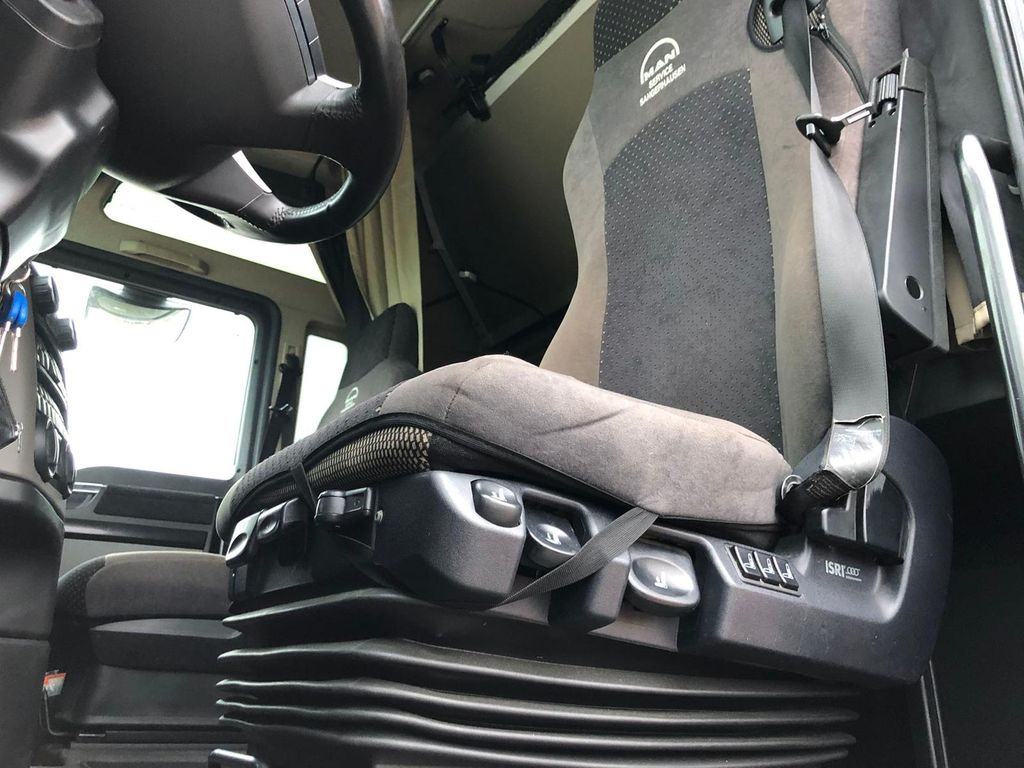 Влекач MAN TGX 41.640 8x4 Euro 6,Schwerlast 250t: снимка 15