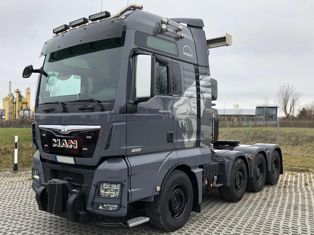MAN TGX 41.640 8x4 Euro 6,Schwerlast 250t - Влекач: снимка 2 MAN TGX 41.640 8x4 Euro 6,Schwerlast 250t - Влекач: снимка 2
