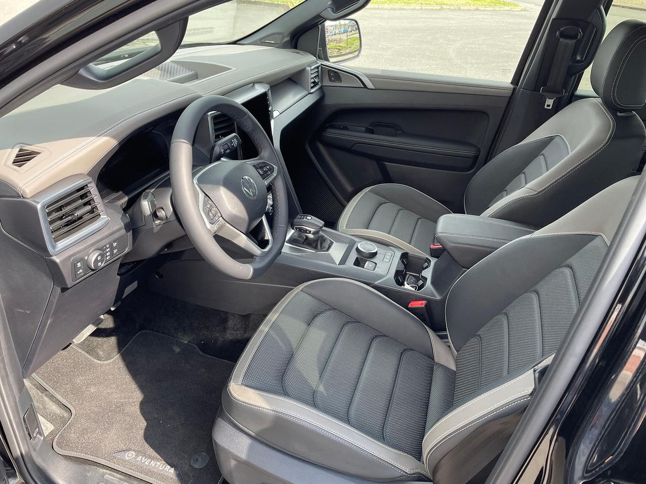 Пикап Volkswagen Amarok 3.0 V6 TDI Aventura DOKA 4M LEDER AHK: снимка 15 Пикап Volkswagen Amarok 3.0 V6 TDI Aventura DOKA 4M LEDER AHK: снимка 15