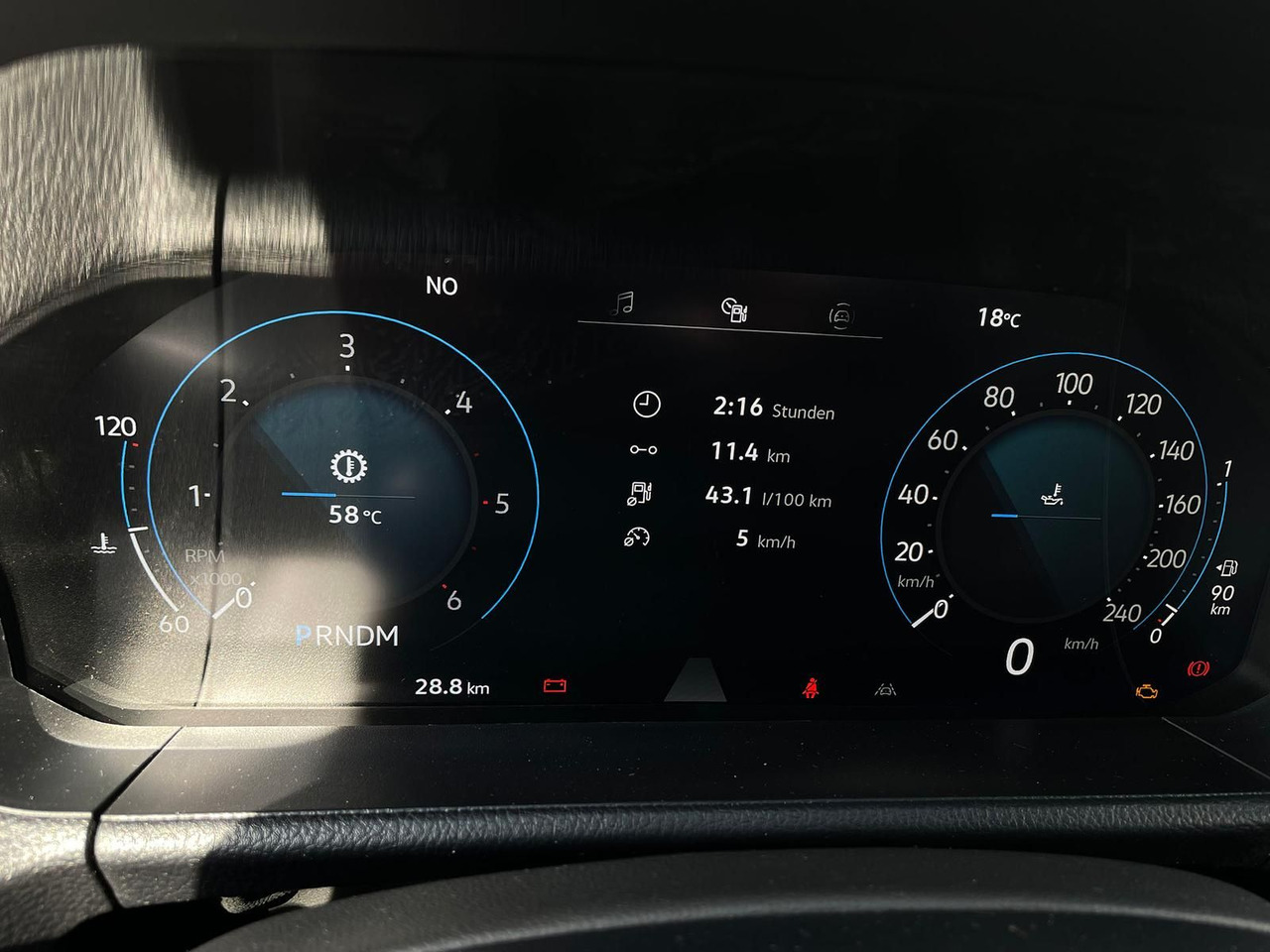 Пикап Volkswagen Amarok 3.0 V6 TDI Aventura DOKA 4M LEDER AHK: снимка 19 Пикап Volkswagen Amarok 3.0 V6 TDI Aventura DOKA 4M LEDER AHK: снимка 19