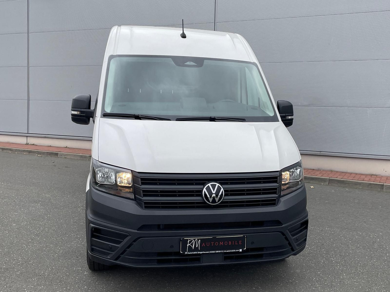 Volkswagen Crafter Kasten 35 L3H3 Autom. NAVI DAB PDC TEMP - Товарен бус: снимка 3 Volkswagen Crafter Kasten 35 L3H3 Autom. NAVI DAB PDC TEMP - Товарен бус: снимка 3