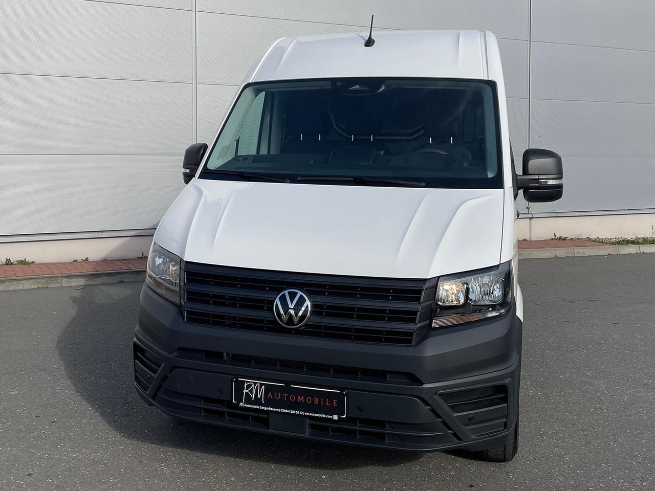 Volkswagen Crafter Kasten 35 L4H3 KAMERA KLIMA DAB - Пътнически бус: снимка 4 Volkswagen Crafter Kasten 35 L4H3 KAMERA KLIMA DAB - Пътнически бус: снимка 4