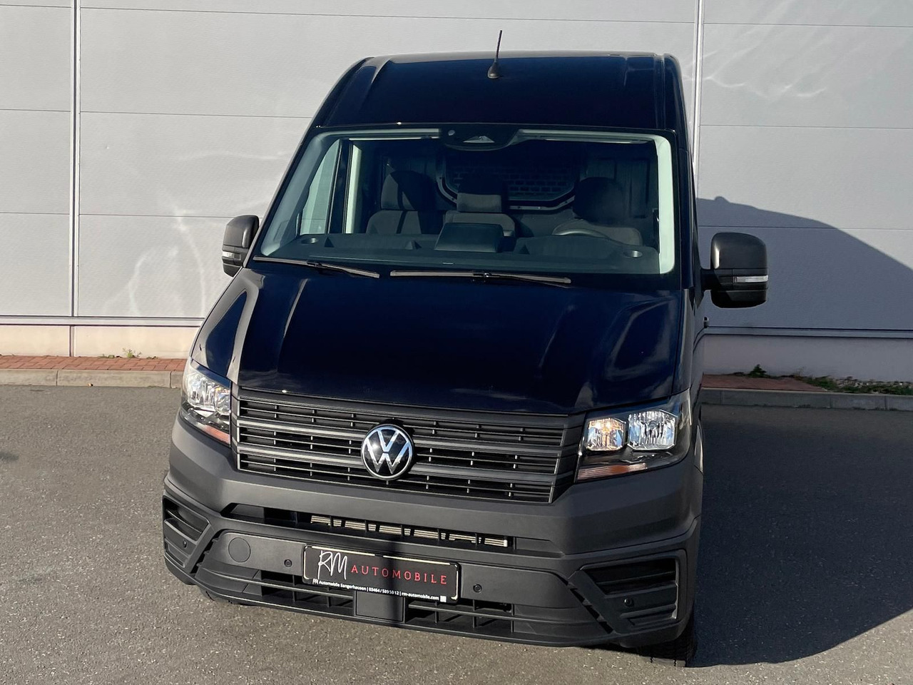 Volkswagen Crafter Kasten 35 L4H3 NAV SITZHZ AHK DAB KAMERA - Пътнически бус: снимка 3 Volkswagen Crafter Kasten 35 L4H3 NAV SITZHZ AHK DAB KAMERA - Пътнически бус: снимка 3