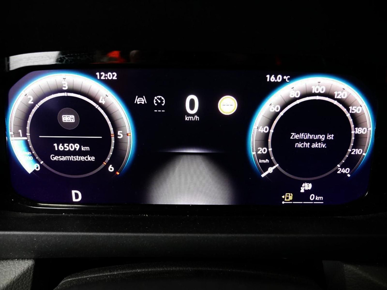 Volkswagen Crafter Kasten 35 L4H3 NAVI DAB KAMERA PDC - Пътнически бус: снимка 3 Volkswagen Crafter Kasten 35 L4H3 NAVI DAB KAMERA PDC - Пътнически бус: снимка 3