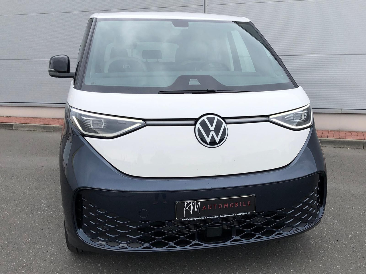 Volkswagen ID. Buzz 150 kW Pro AHK ACC MATRIX LED KEYLESS - Пътнически бус, Електрически бус: снимка 3 Volkswagen ID. Buzz 150 kW Pro AHK ACC MATRIX LED KEYLESS - Пътнически бус, Електрически бус: снимка 3