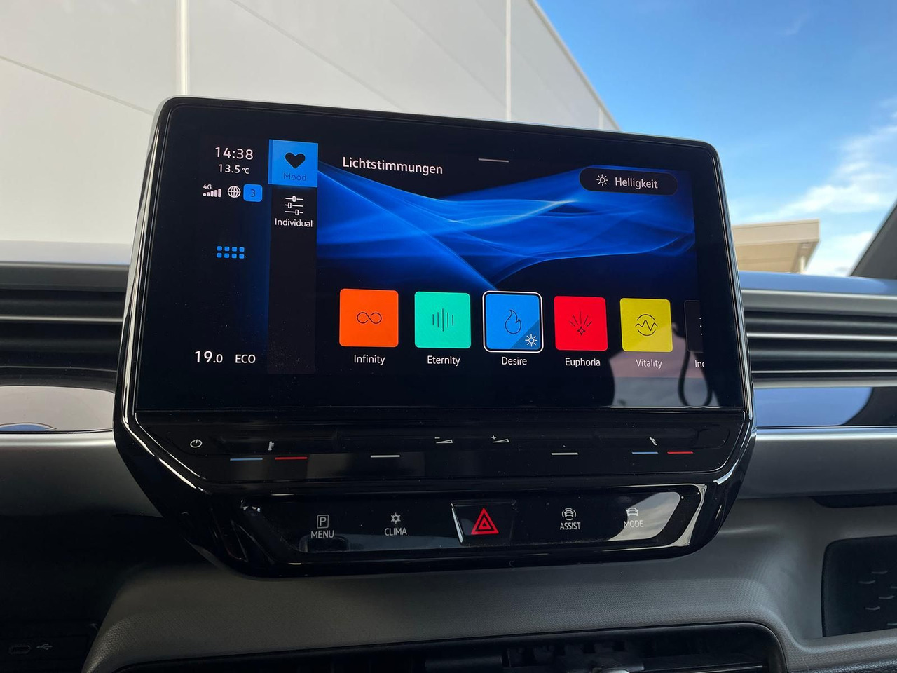 Пътнически бус, Електрически бус Volkswagen ID.Buzz KW Fahrwerk LM Felgen KLIMA PDC ACC DAB: снимка 22