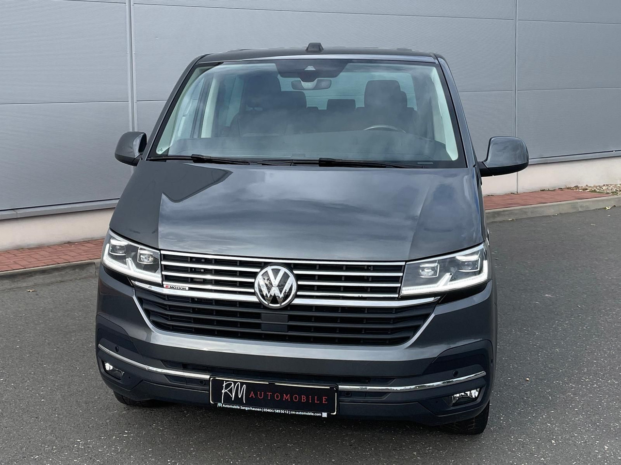 Volkswagen T6.1 Multivan Comfortline 4M ACC KAMERA SITZHZ - Пътнически бус: снимка 4 Volkswagen T6.1 Multivan Comfortline 4M ACC KAMERA SITZHZ - Пътнически бус: снимка 4